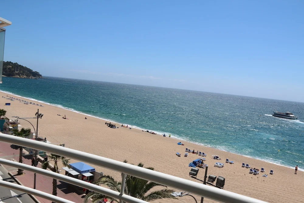 Beach & Waterfront