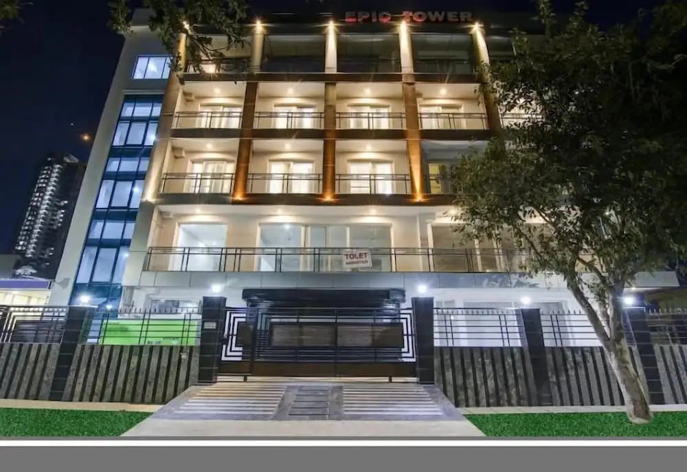 Hotel Noida Dreamz 144