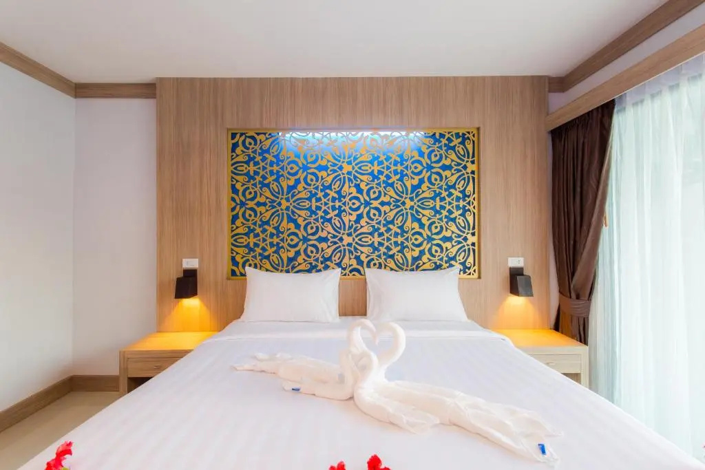 Deluxe Double room (full double bed)