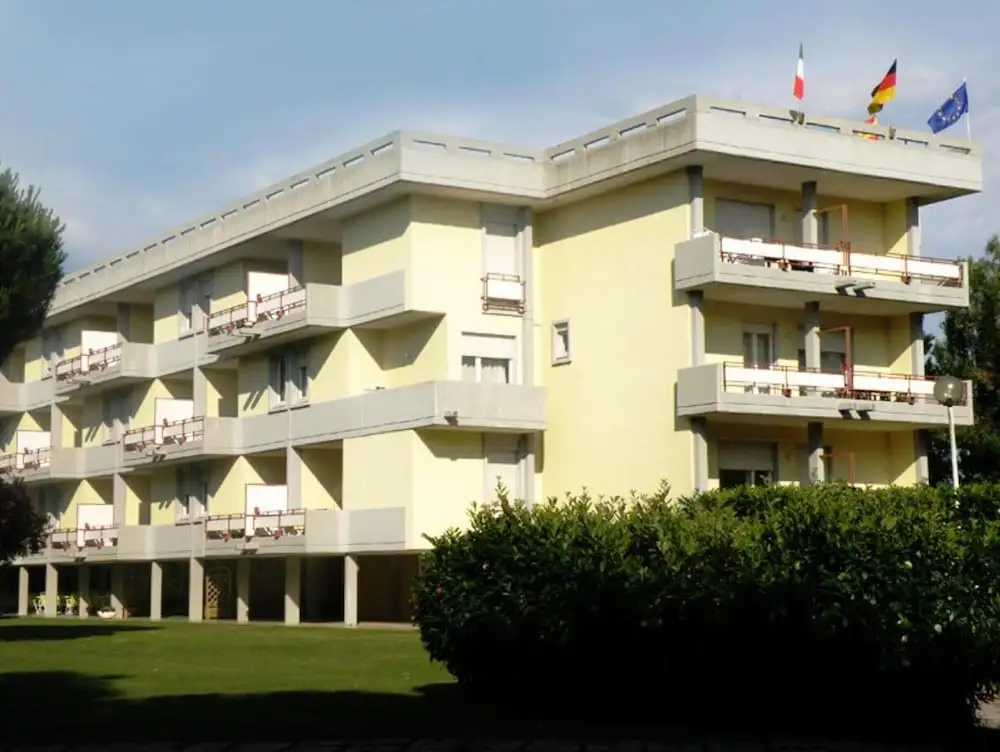 Apartment in Luni mit Balkon