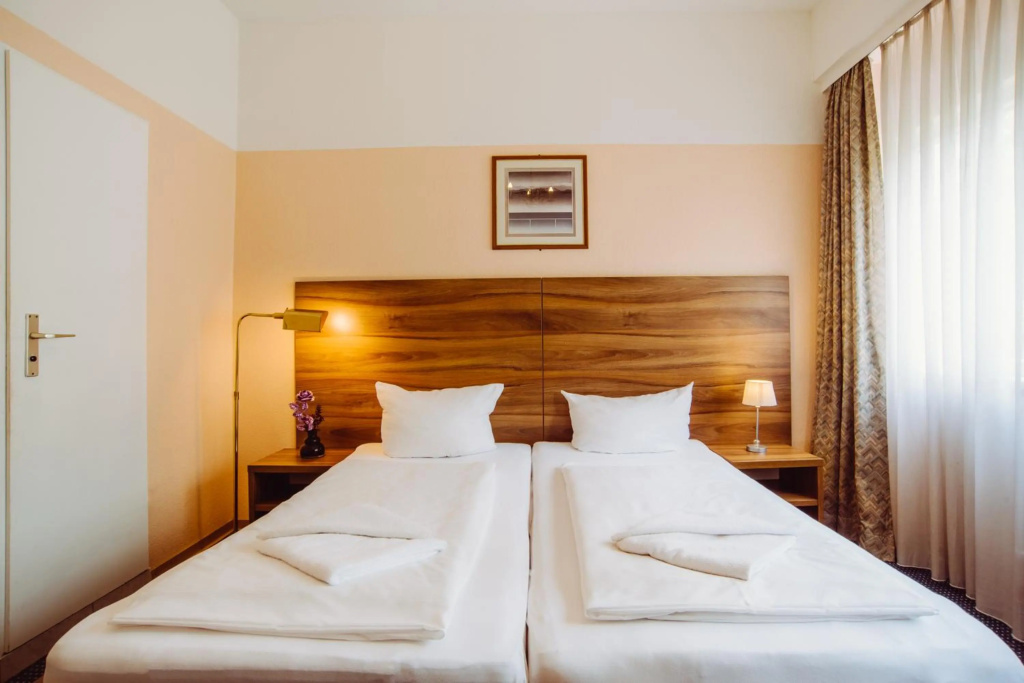 Отель Alper Hotel am Potsdamer Platz в Берлине