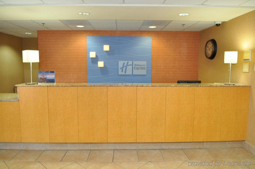 Lobby & Reception