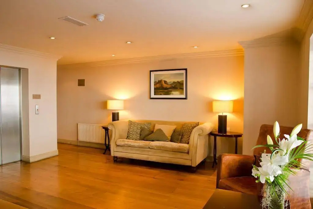 Newbury Hotel - Général