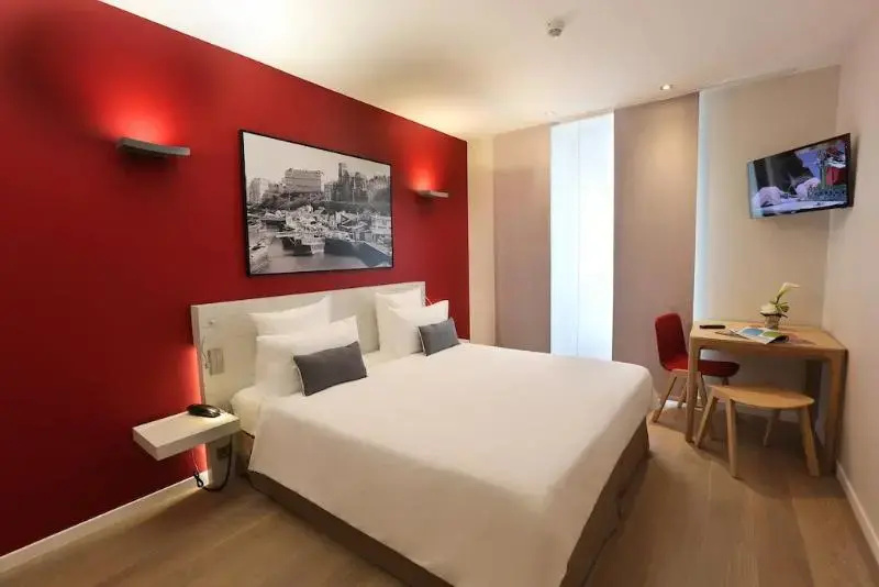 Deluxe Double room (full double bed)