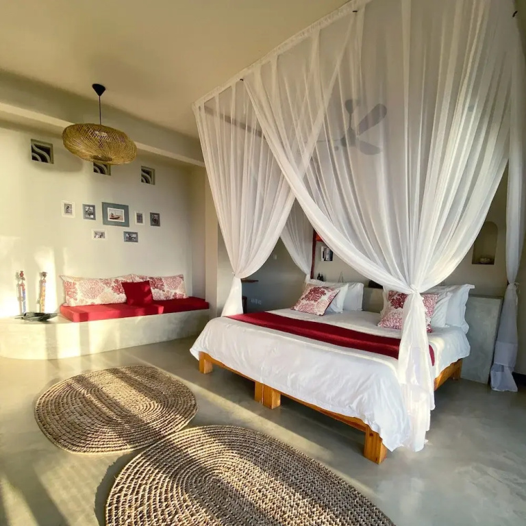2 Bedrooms Standard Family Basement room with ocean view