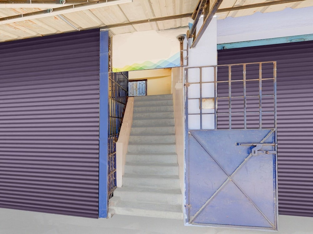 Deluxenimalan Residency