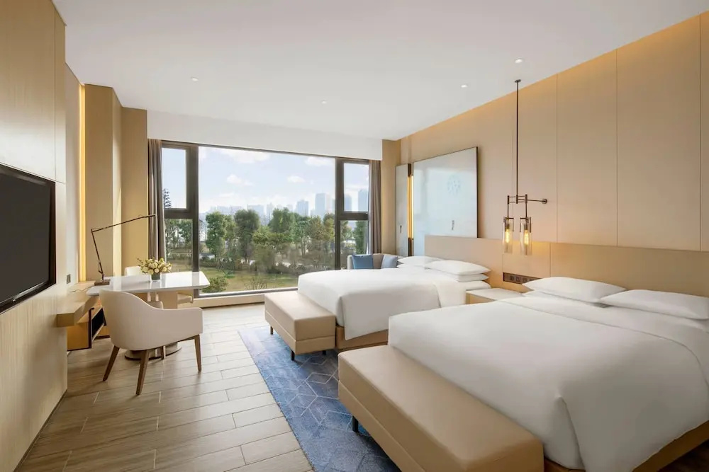 Standard Quadruple room with garden view
