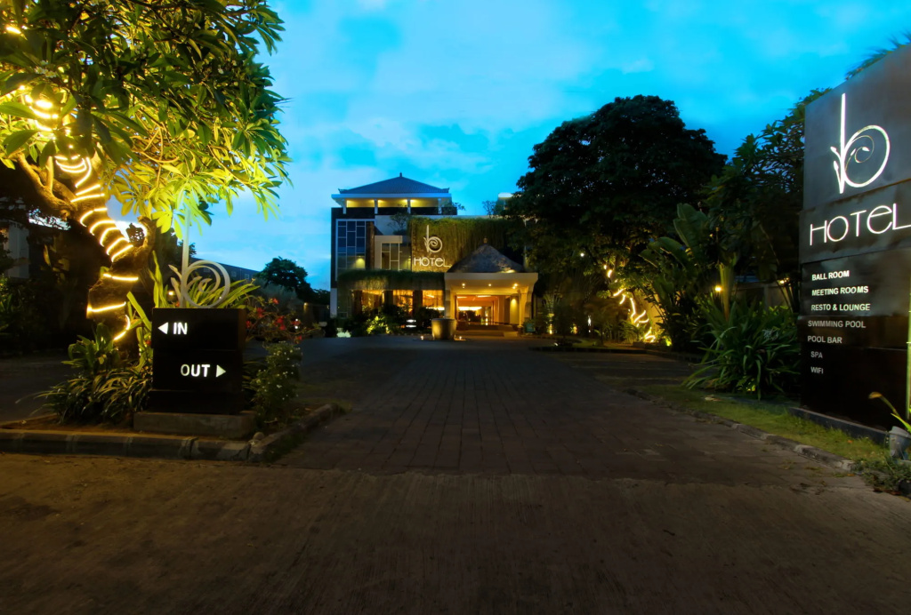 b Hotel Bali & Spa — фото