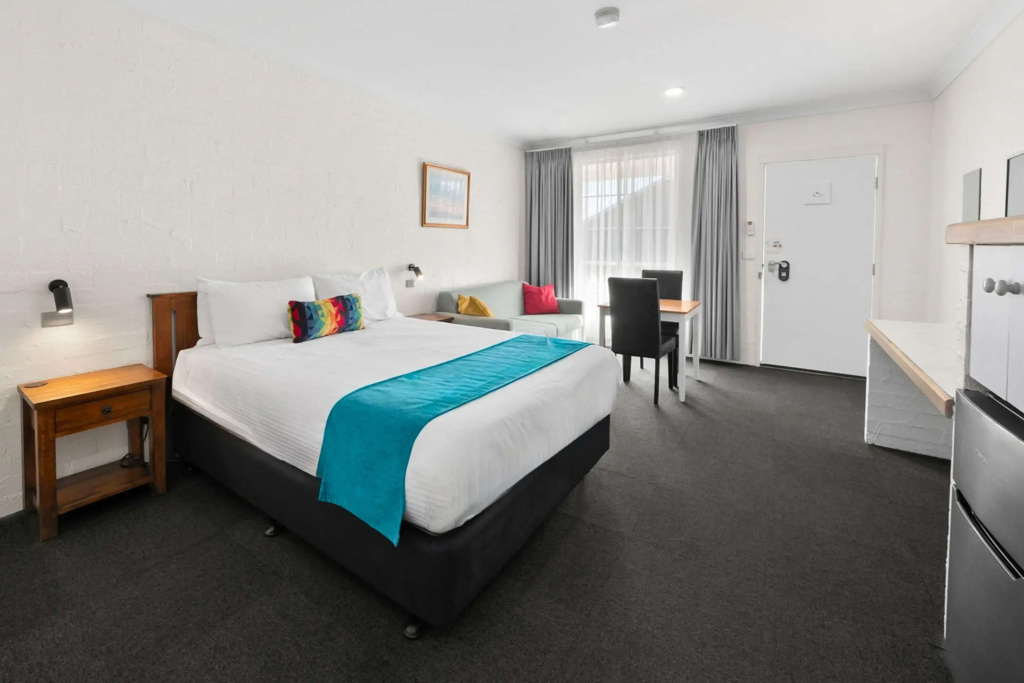 Standard Double room (full double bed)
