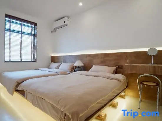 4 Bedrooms Standard room