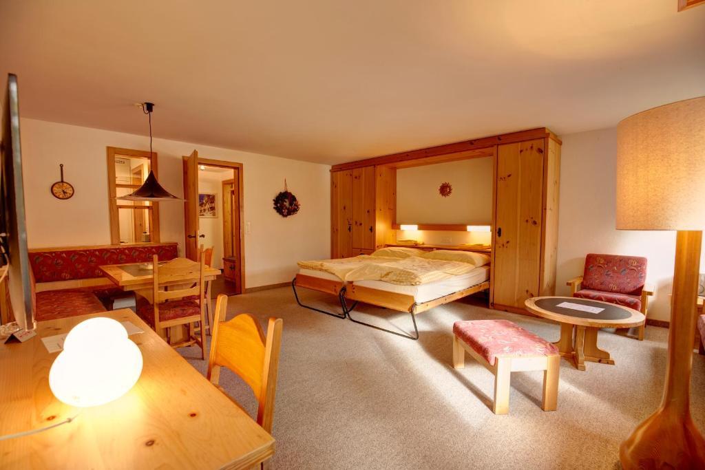 Aparthotel Chesa Munteratsch by null