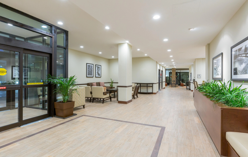 Lobby & Reception