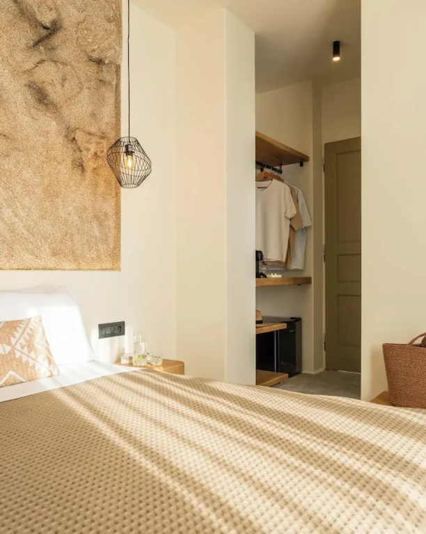 Deluxe Double room with balcony and with sea view (full double bed)