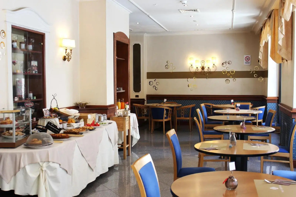 Phi Hotel Ambra - Général