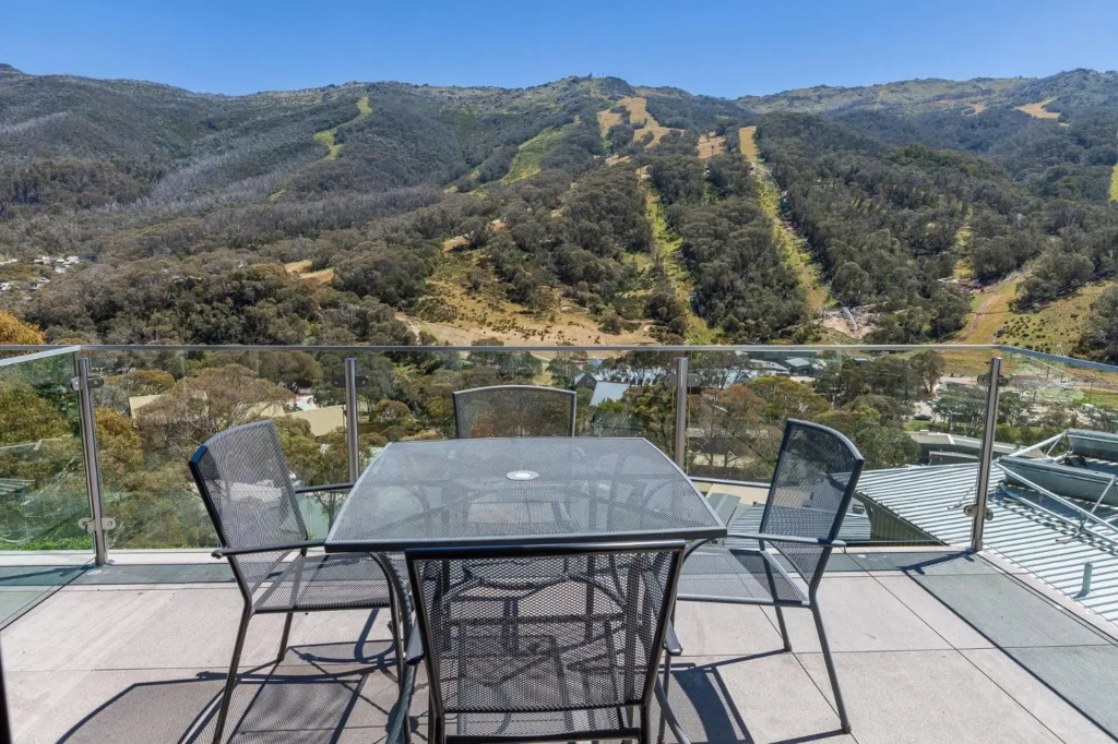 Lantern 1 Bedroom Balcony with Village and Mountain View