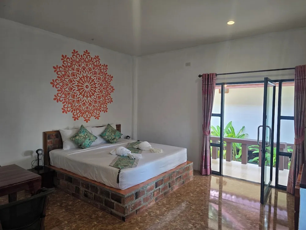 Standard Double room with balcony (full double bed)