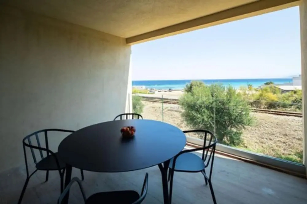 Balcony & Terrace
