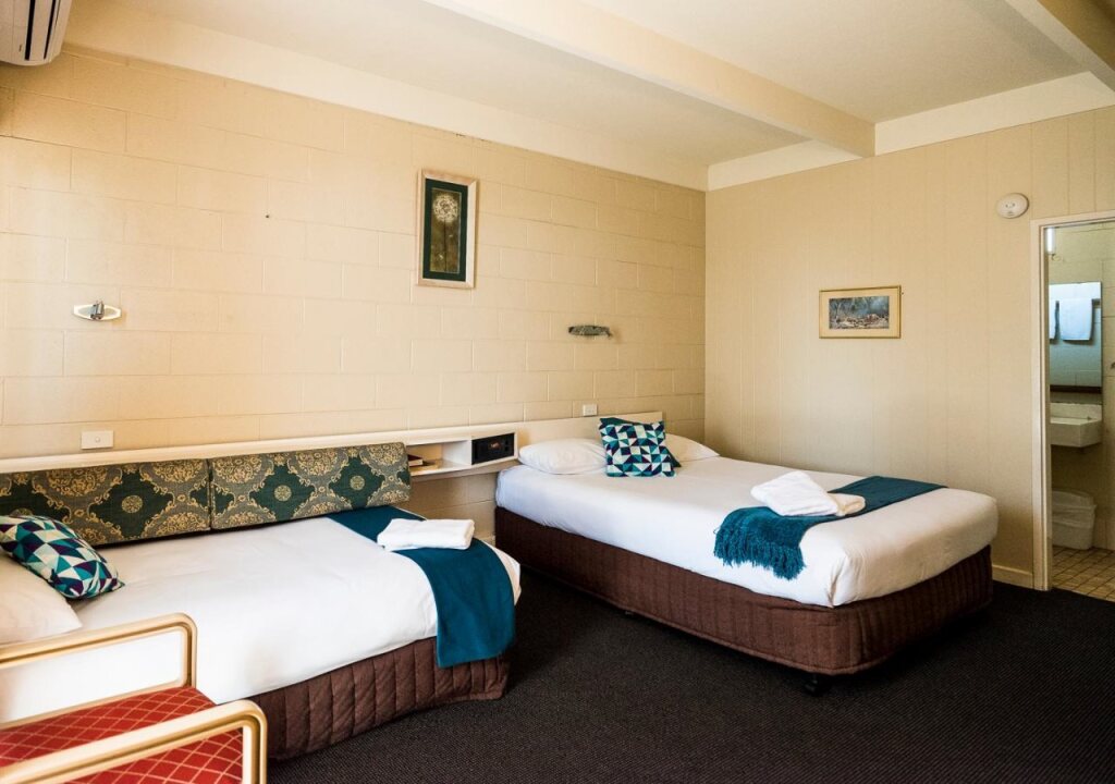 The Plainsman Motel by null