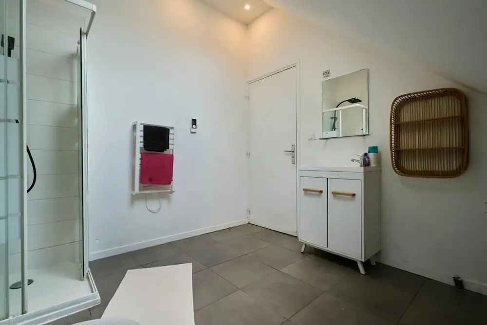 Afficher la photo 7 — En d Placement 10 les Combles Wifi Gratuit
