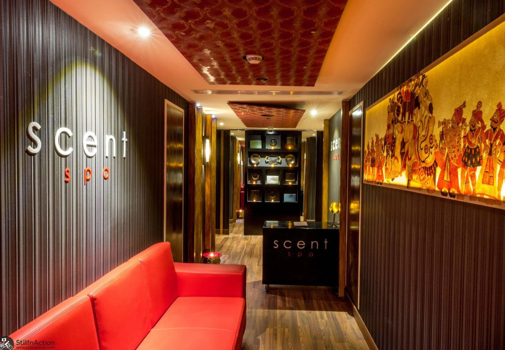 Lobby & Reception