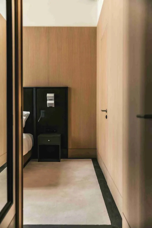 Mondovi Luxury Suites 63