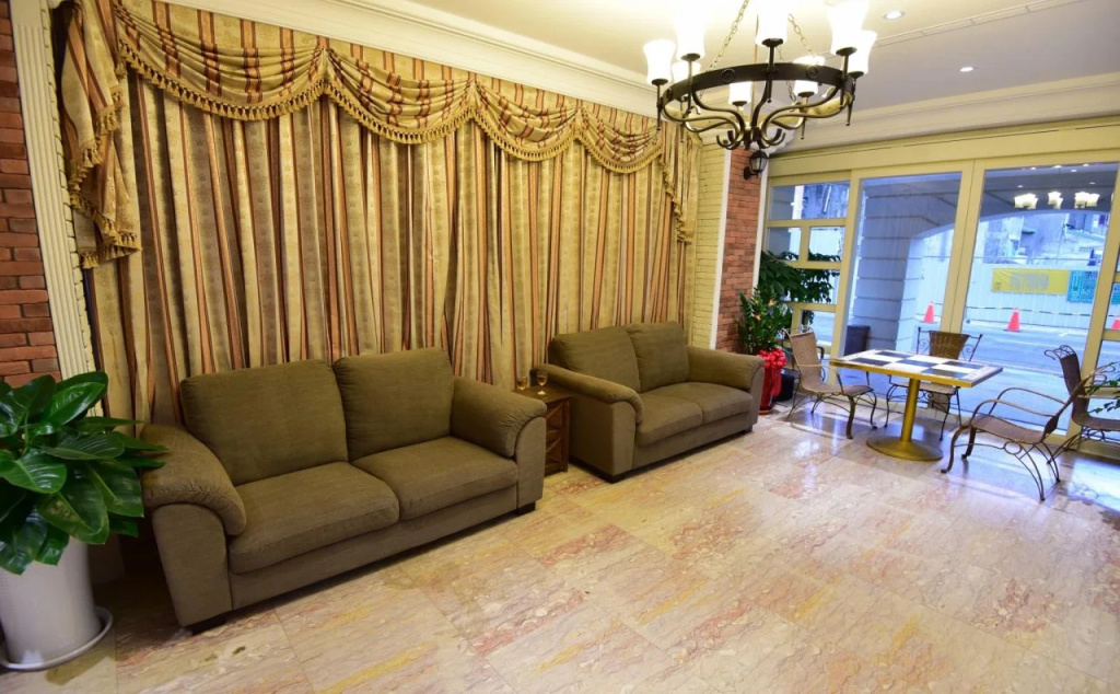 Lobby & Reception