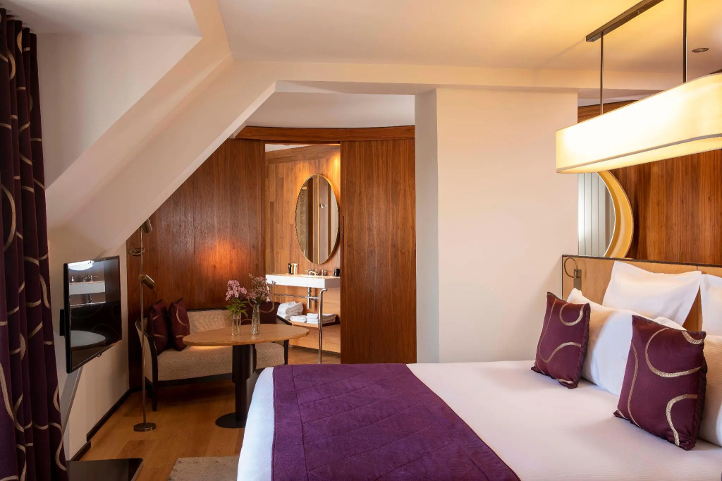 Hotel Maison FL 90