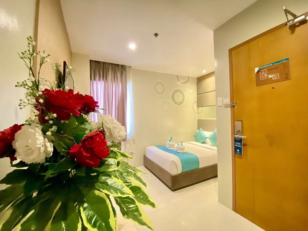 Deluxe Double room (full double bed)