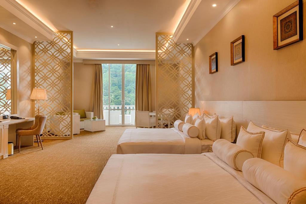 The Golden Crown Hotel