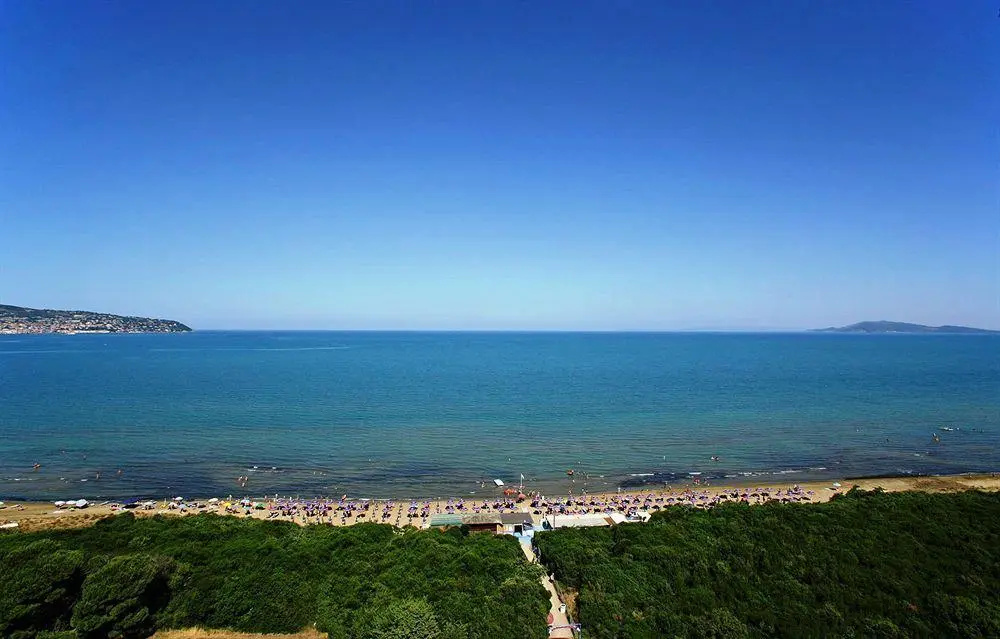Beach & Waterfront