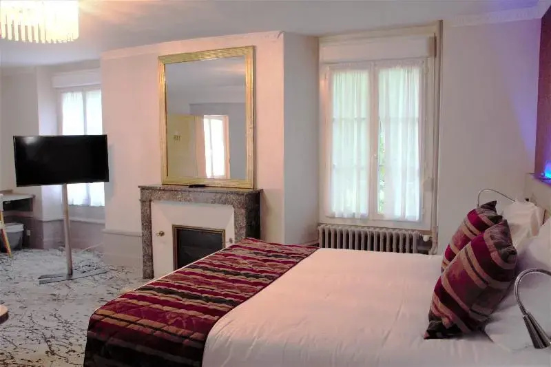 Superior Double room (full double bed)