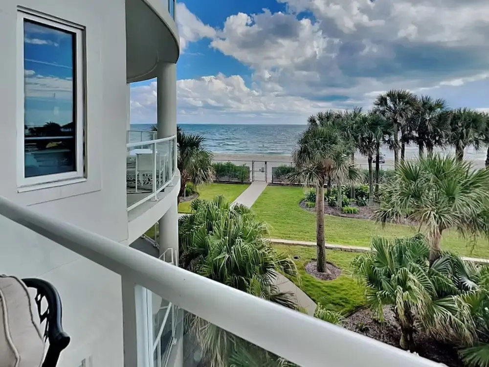 Low Tides by Ryson Vacation Rentals