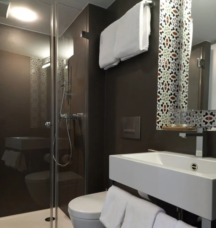 Superior Double room (full double bed)