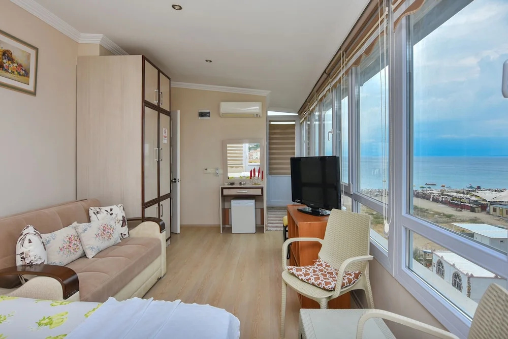 Standard room with sea view