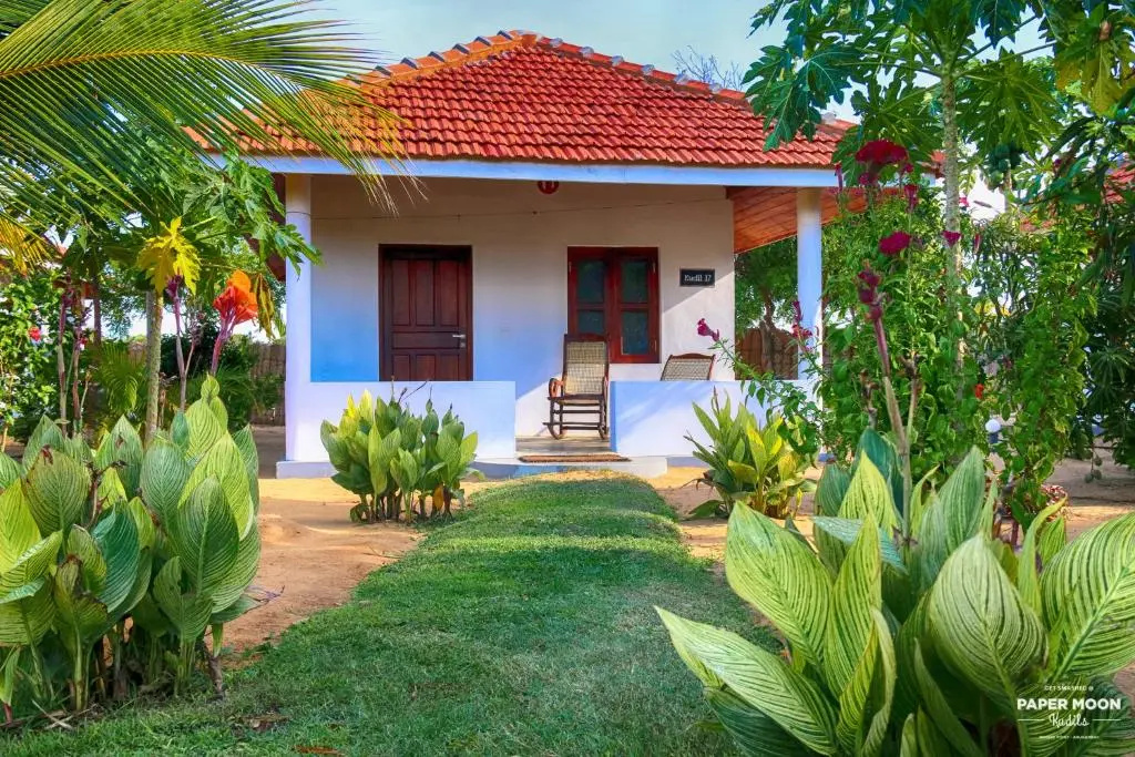 Standard Double room with pool view full double bed