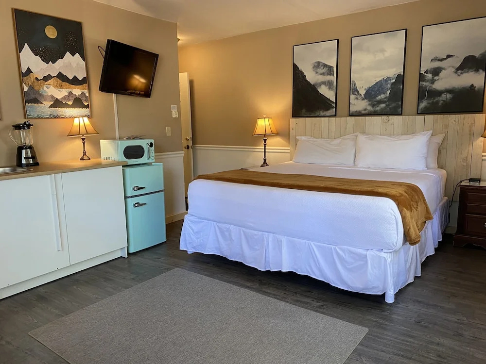 Double Junior Suite (full double bed)
