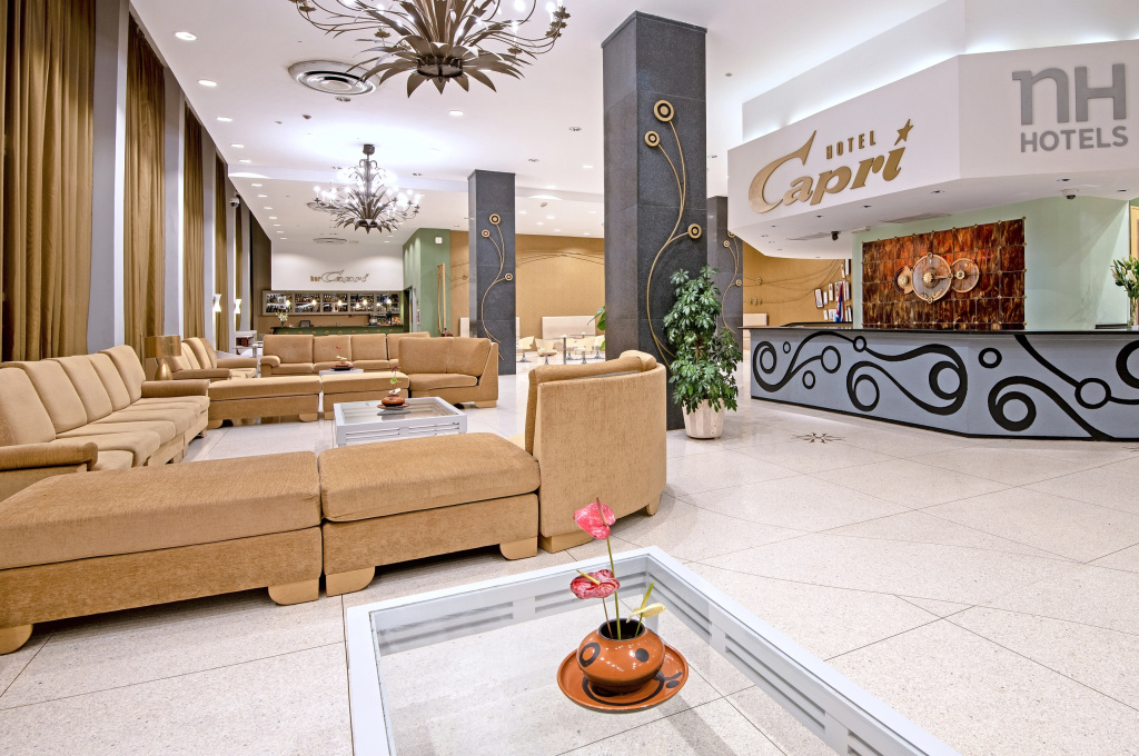 Lobby & Reception