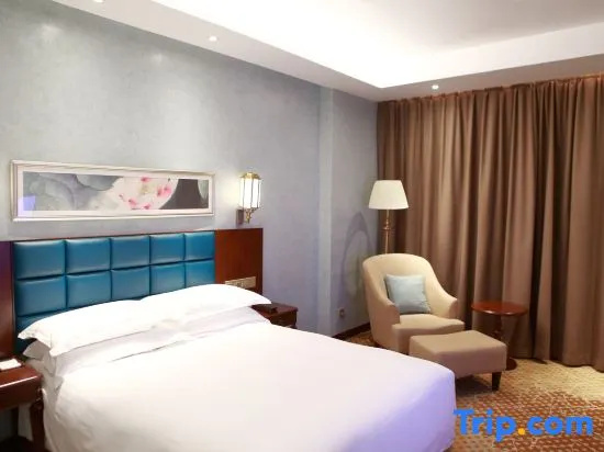 Superior Double room (full double bed)