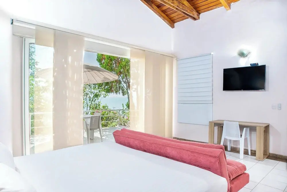 Family Apartment with sea view