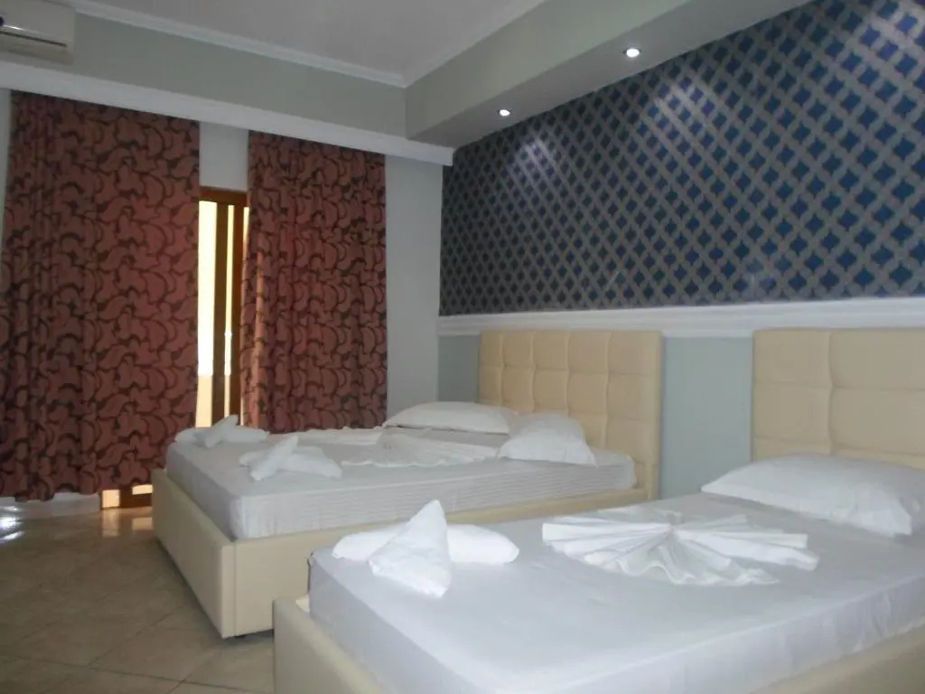 Standard Double room with balcony (full double bed)