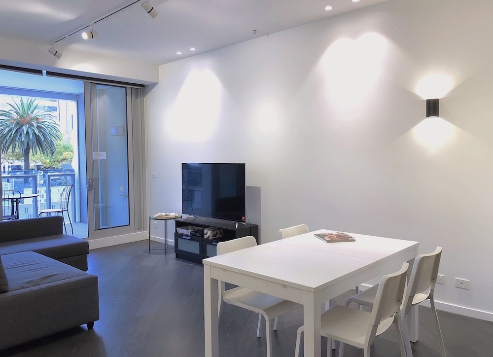 Pride Fawkner Apartments — 5