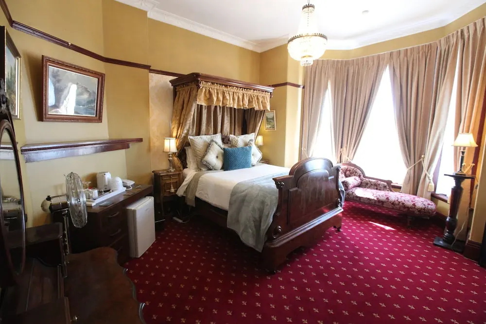 Deluxe Double Suite with ocean view (full double bed)