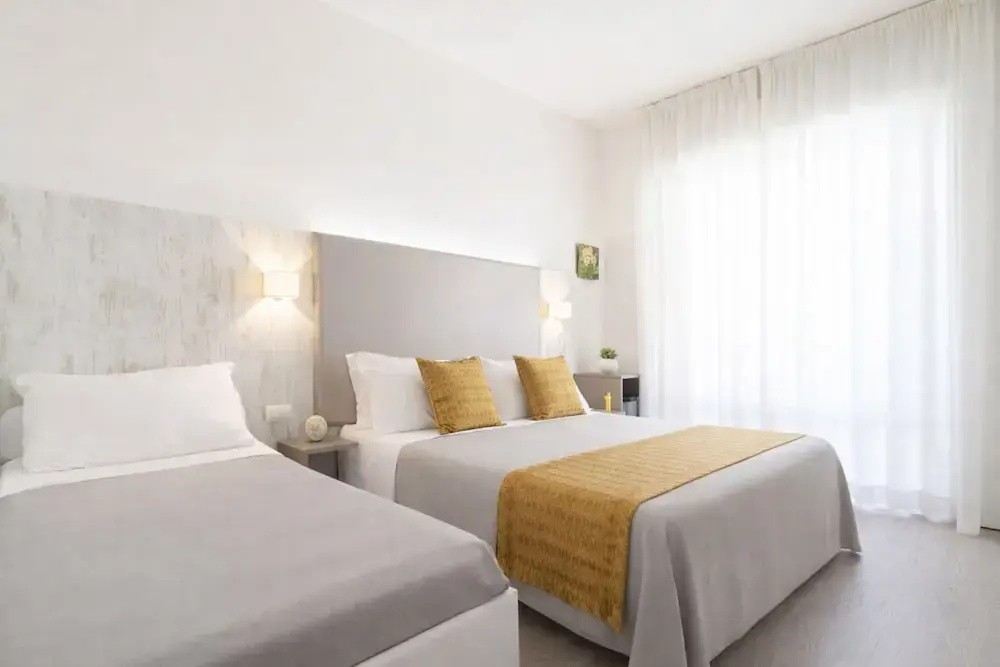 Classic Quadruple room with balcony