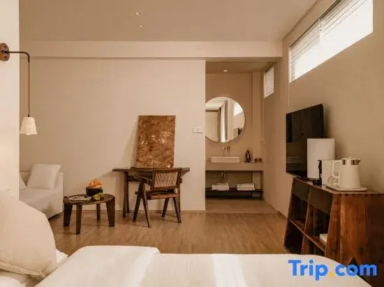 Double Suite (twin beds)