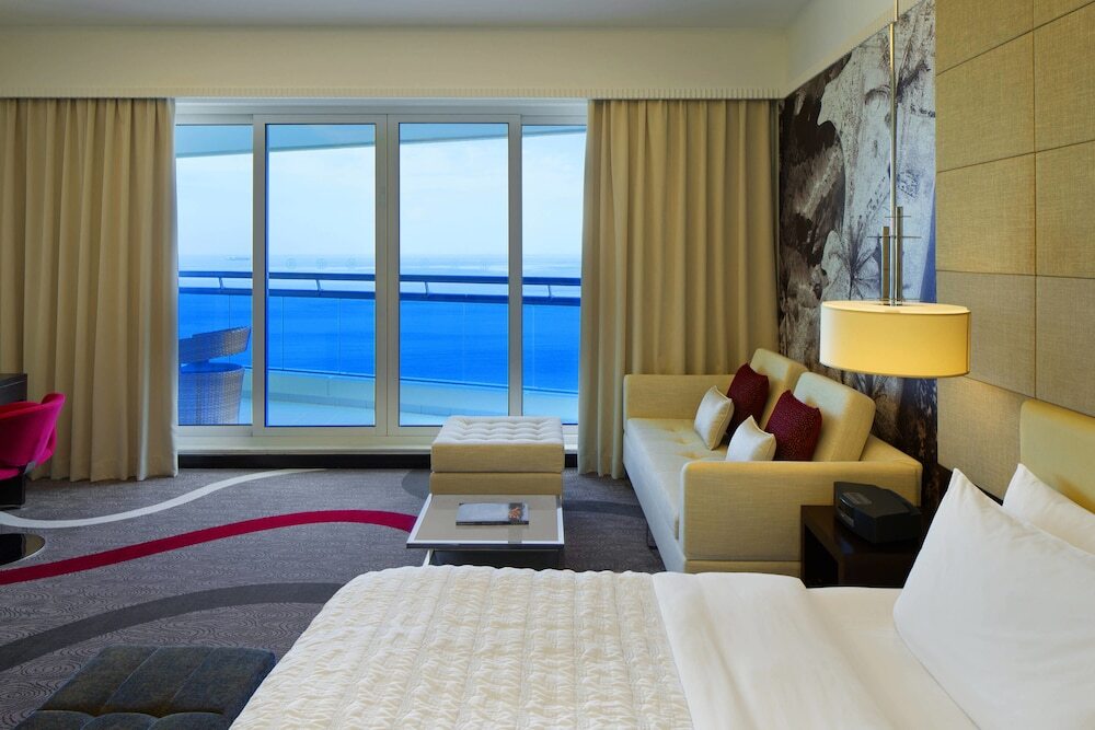 Le Meridien Al Aqah Beach Resort
