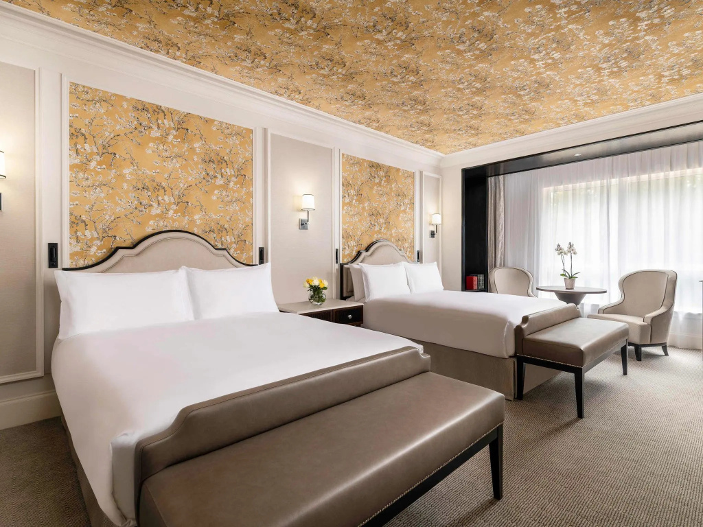 Deluxe Double room (full double bed)