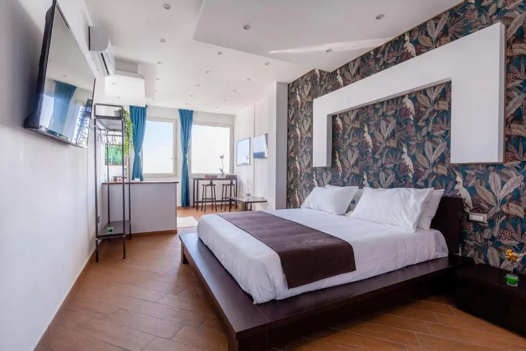 Deluxe Suite