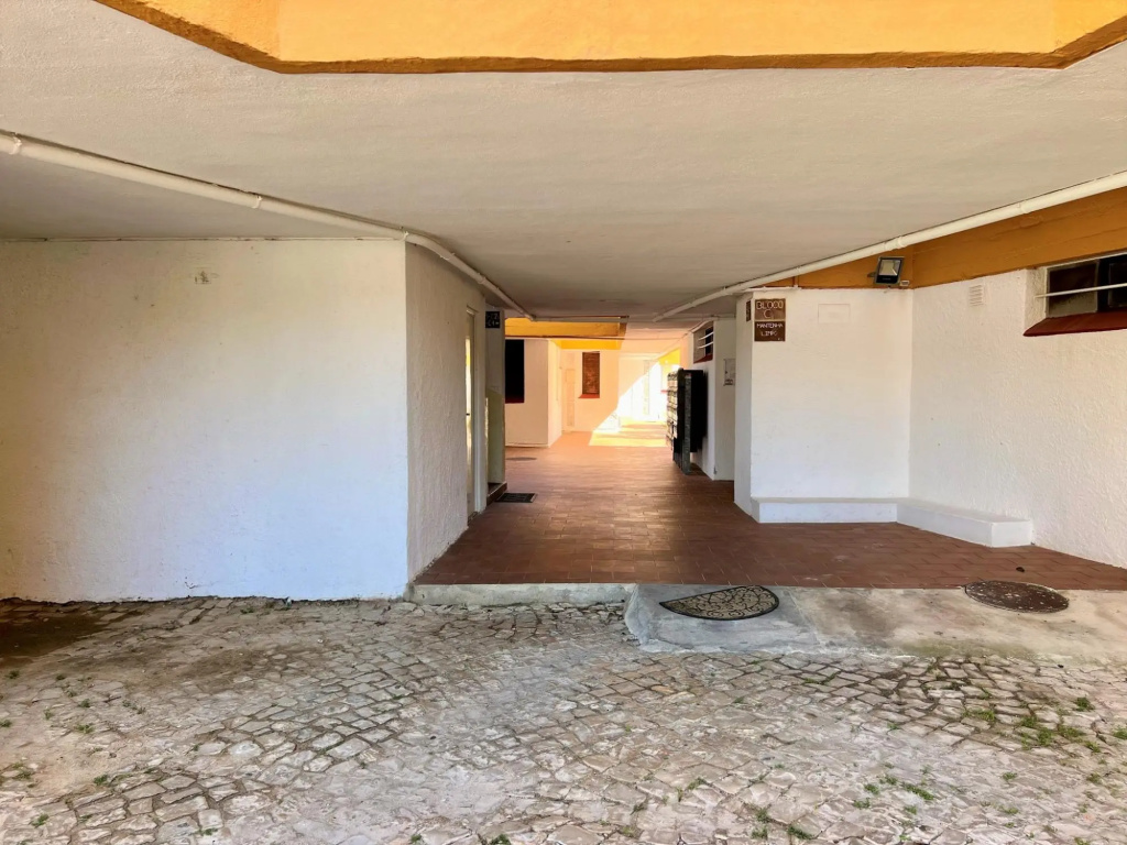 Albufeira Central 2 by Homing