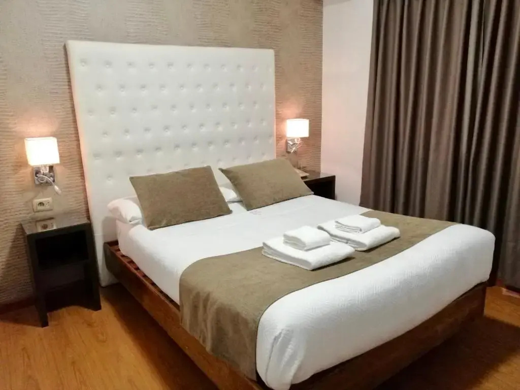 Superior Double room (full double bed)