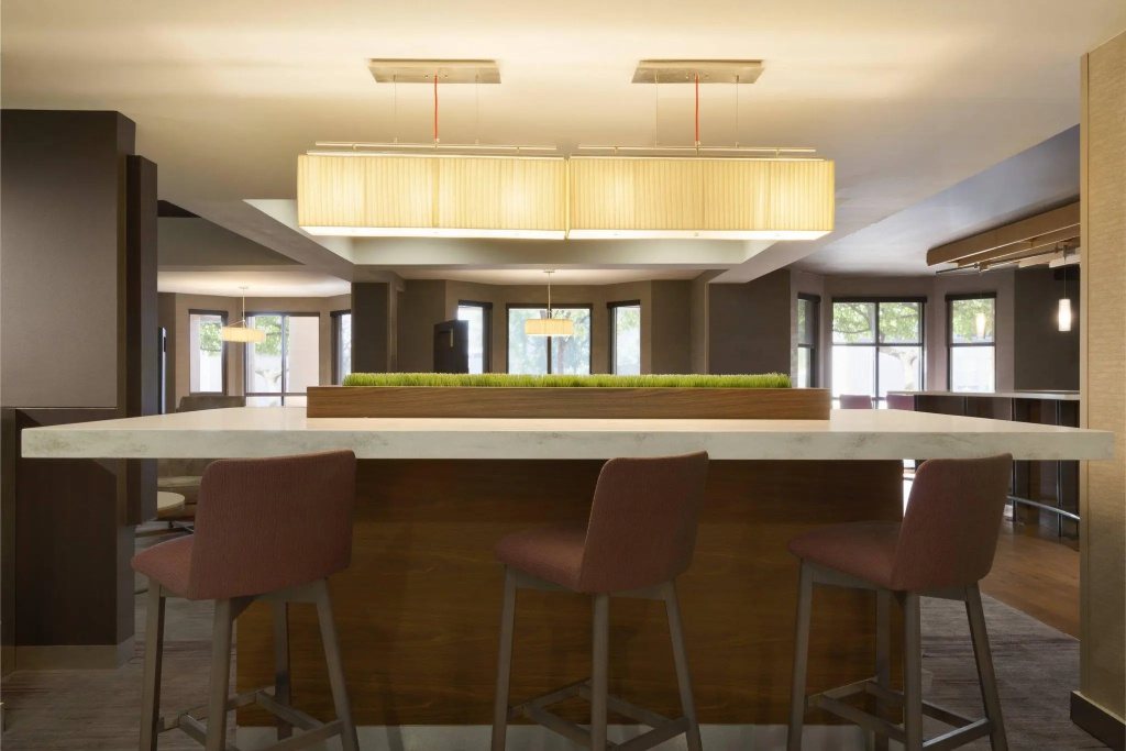 Lobby & Reception